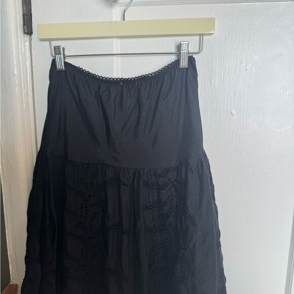 NWT! Gold Hawk Silk Black Skirt - Picture 3 of 6